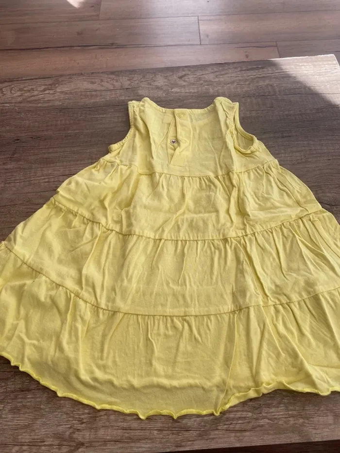 Robe légère 23 mois - photo numéro 2
