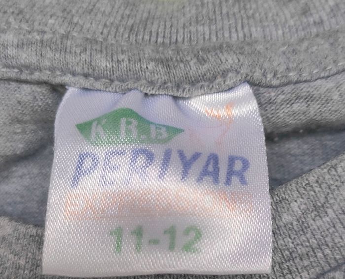 Tee-shirt taille 11/12 ans - photo numéro 2