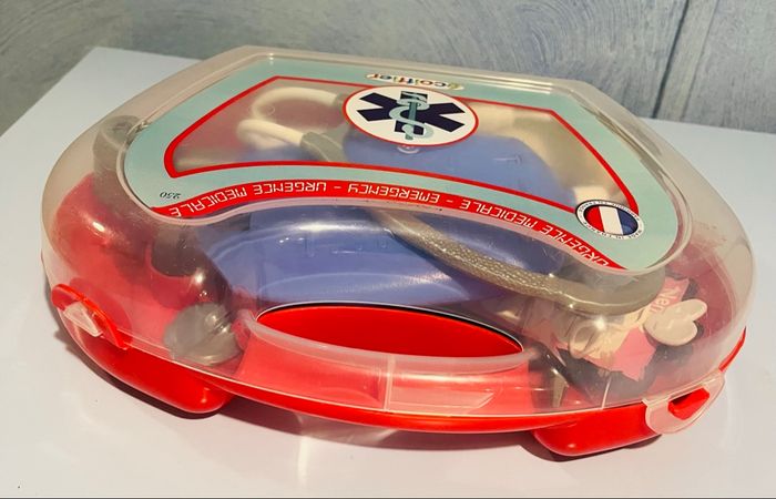 Mallette de docteur - photo numéro 2