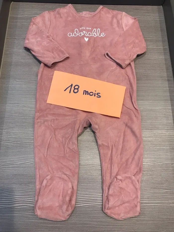 Pyjama velours rose 18 mois Kiabi 🌸