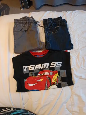 Lots vêtements garçon 8 ans