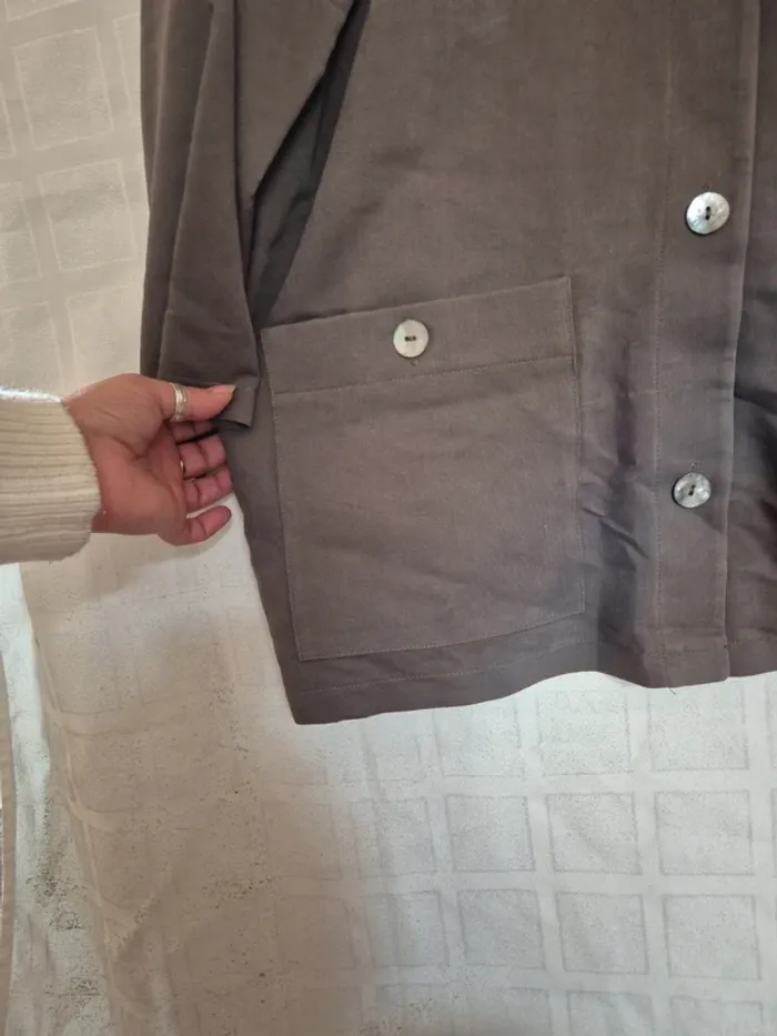 veste neuve taille 46-48 - photo numéro 4