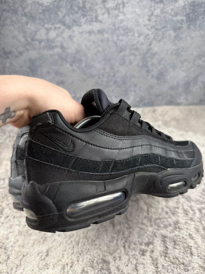 Nike Air Max 95 - Essentiel Triple Black - Full Black - photo numéro 16
