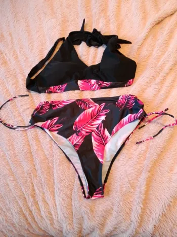 Maillot de bain de pièces