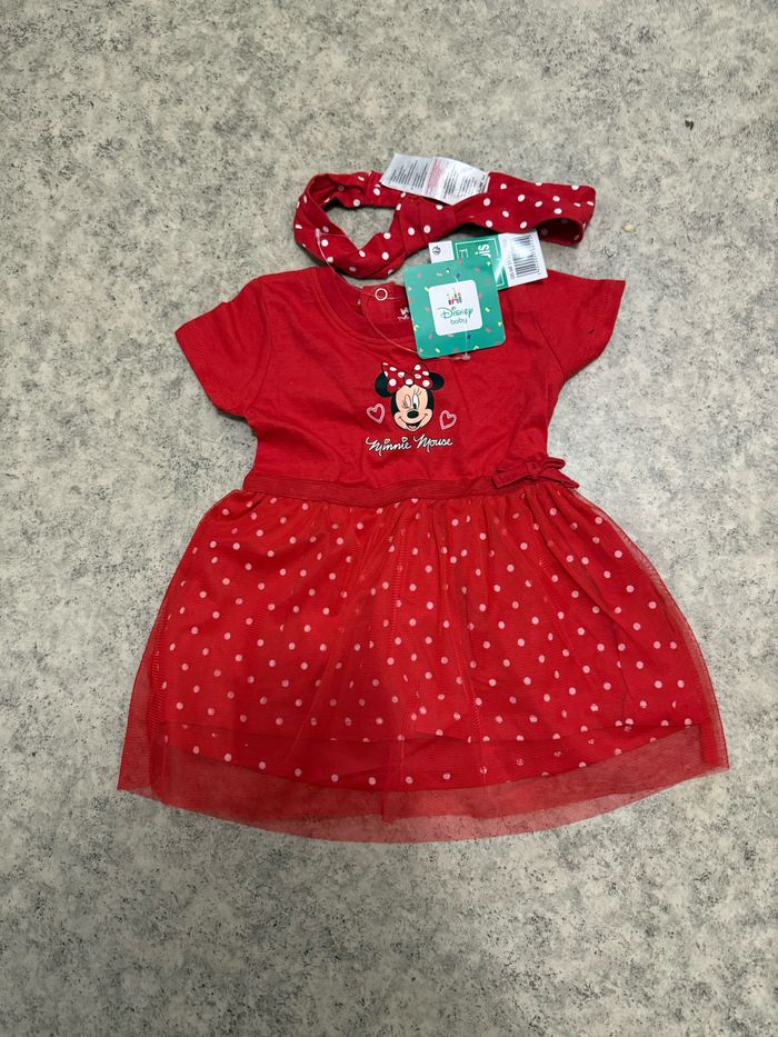 Robe neuve avec étiquette ´