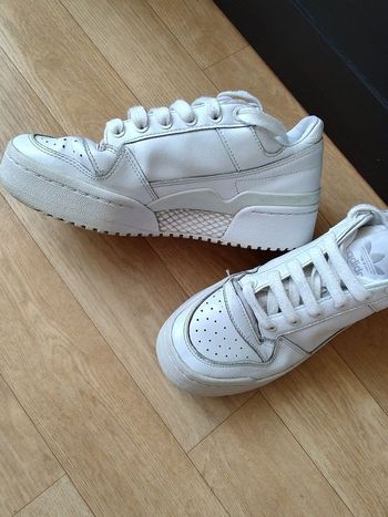 Baskets femme Adidas authentiques T. 38