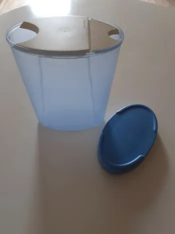 Boîte verseuse