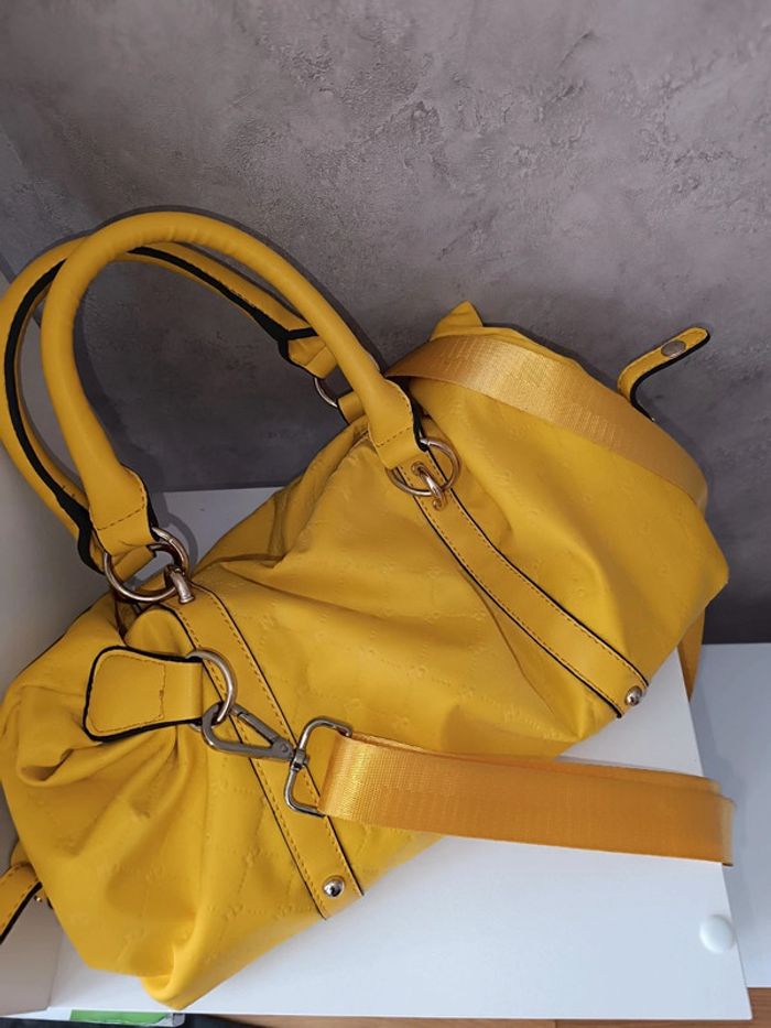 🌟Sac bandoulière jaune femme TBE été 🌟 - photo numéro 8