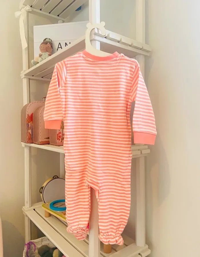 Pyjama une pièce - photo numéro 2