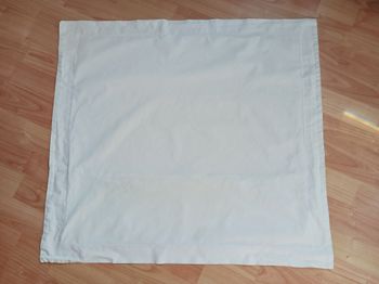 taie d'oreiller carrée blanche 65 cm Damart