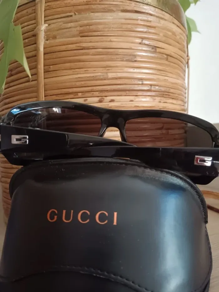 Lunette de soleil Gucci enveloppantes - photo numéro 10