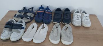 Lot de 7 paires de chaussures, chansons
