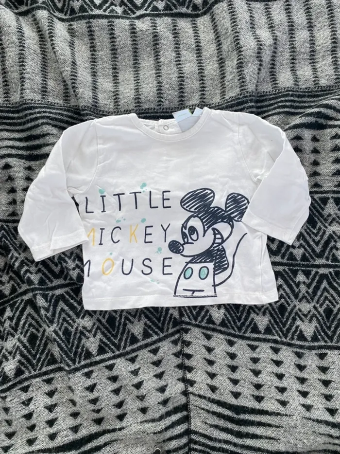 T-shirt