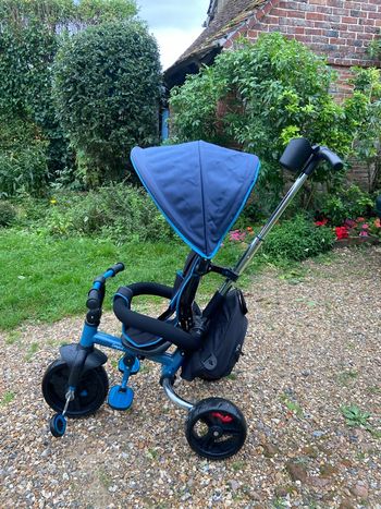 Tricycle Strolly Compact Yvolution