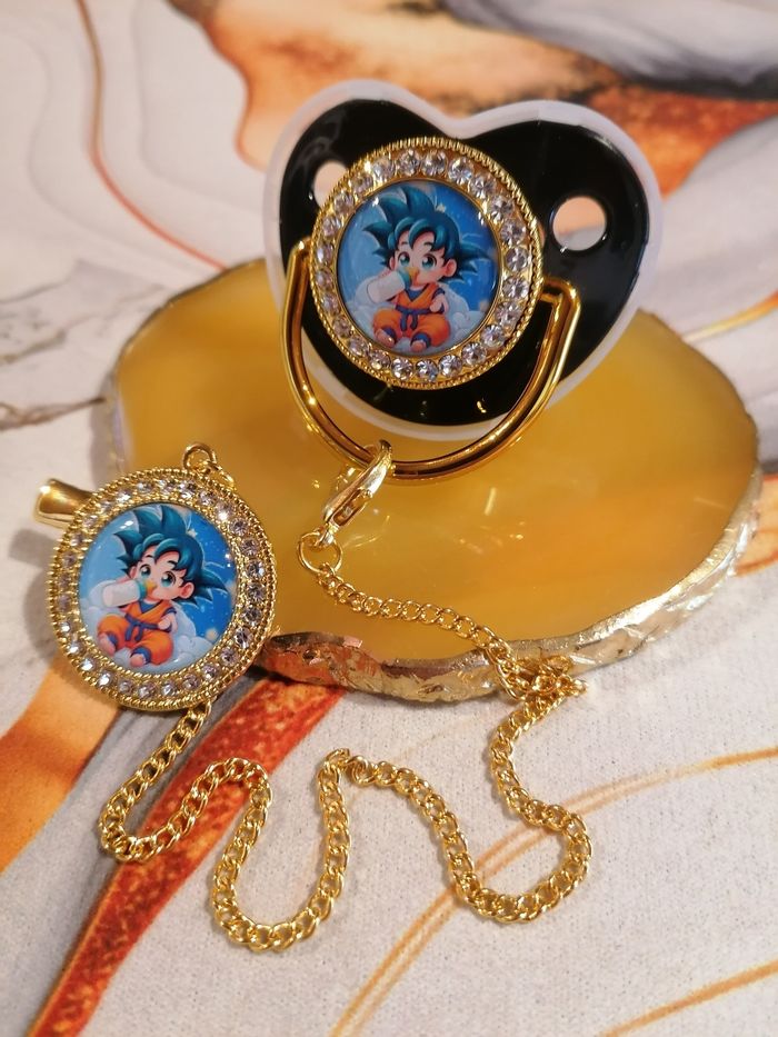 Tétine noir dragon Ball z - photo numéro 2