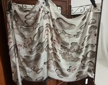 Grand chales "Parfois" Neuf