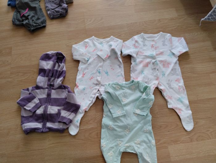 lot de 26  articles fille 6 mois - photo numéro 2
