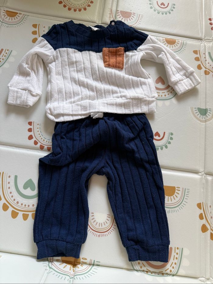 Lot vêtements 12 mois - photo numéro 6