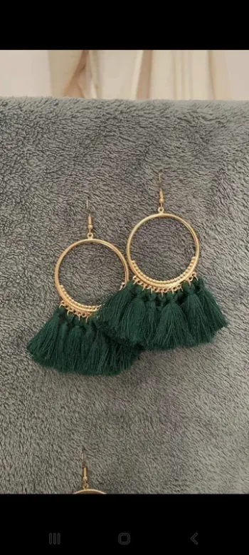 Boucles d’oreilles kaki