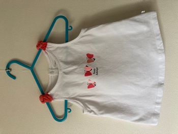 Tee-shirt sans manche avec papillons et noeuds fille 18 mois