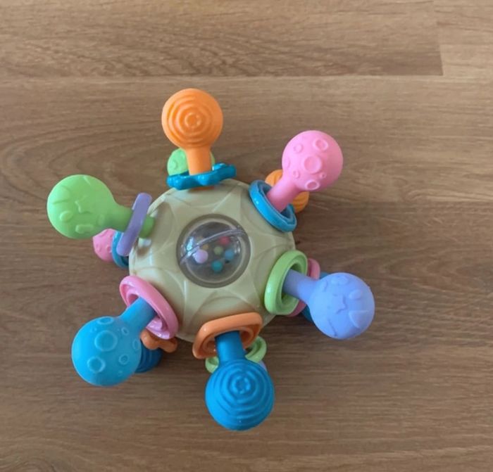 Hochet en silicone - photo numéro 4