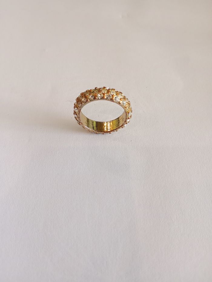 Anneau doré strass 18mm - photo numéro 3