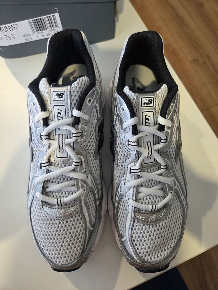 Nike new balance taille 40.5