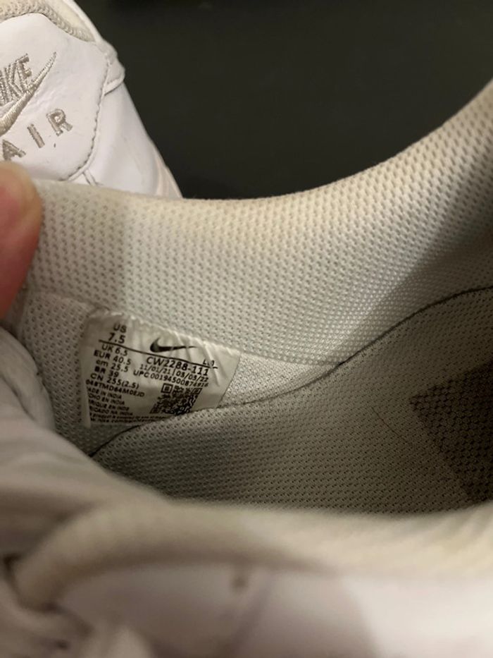 Baskets blanches Nike Air Force1 pointure 40.5 - photo numéro 6