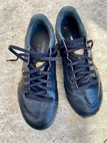 Chaussures de foot à crampons pointure 35 nike