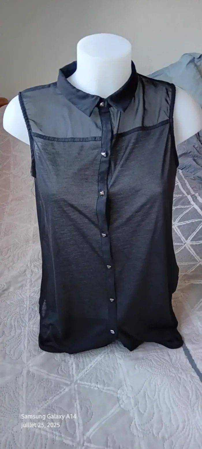 Blouse sans manches longue semi transparente bi matière avec boutons noire femme S h&m - photo numéro 8