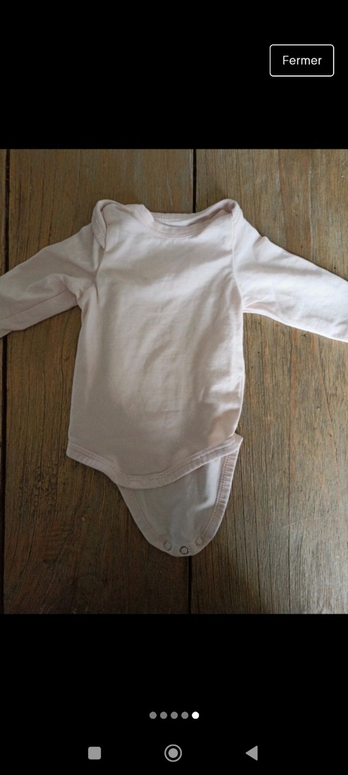 Lot de 4 bodys 0 mois - photo numéro 5