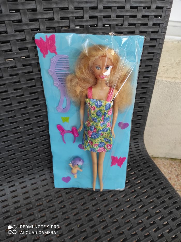 Poupée mannequin et accessoires - photo numéro 2