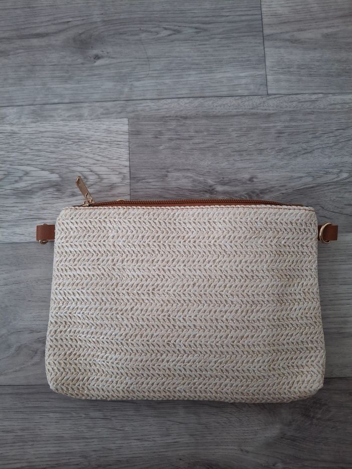 Pochette - photo numéro 2