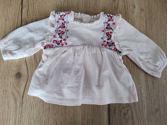 Lot de 2 tee shirts manche longue bébé fille 3 mois - photo numéro 2