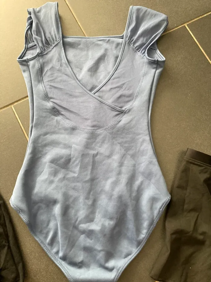 Tenue de danse 12/13 ans Décathlon justaucorps jupette et collants - photo numéro 4