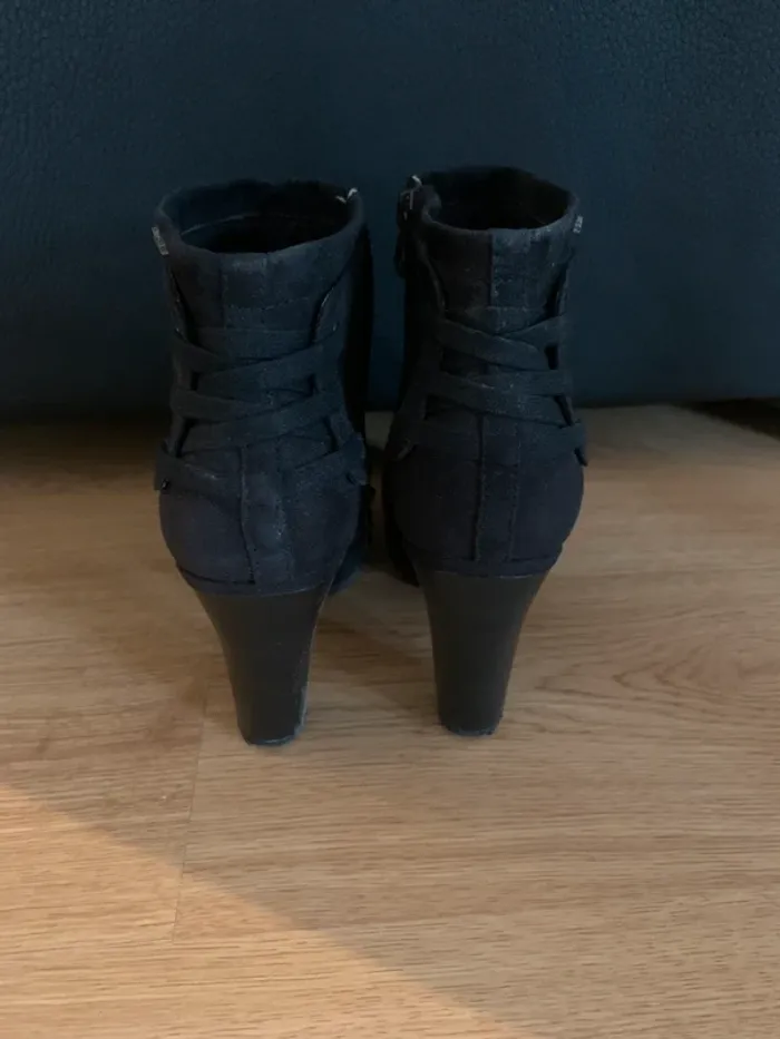 Bottines noires - photo numéro 3