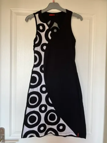 Robe courte