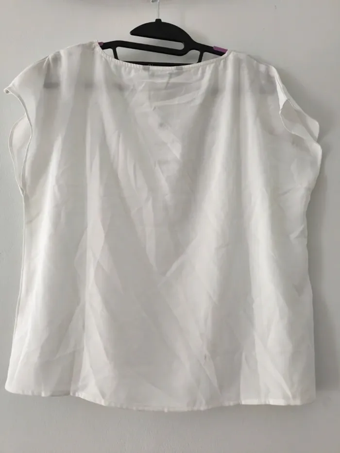 Haut blanc brodé Top Secret Woman – Taille 38 – Neuf avec étiquette - photo numéro 3