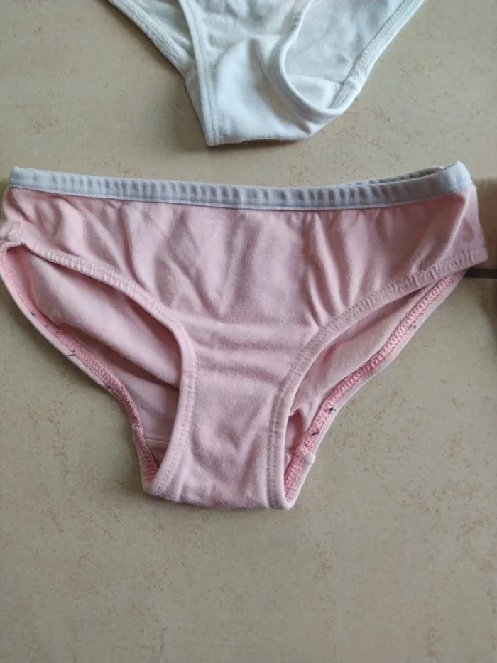 Lot de 4 slips culottes taille 5 ans marque tape à l'oeil - photo numéro 4