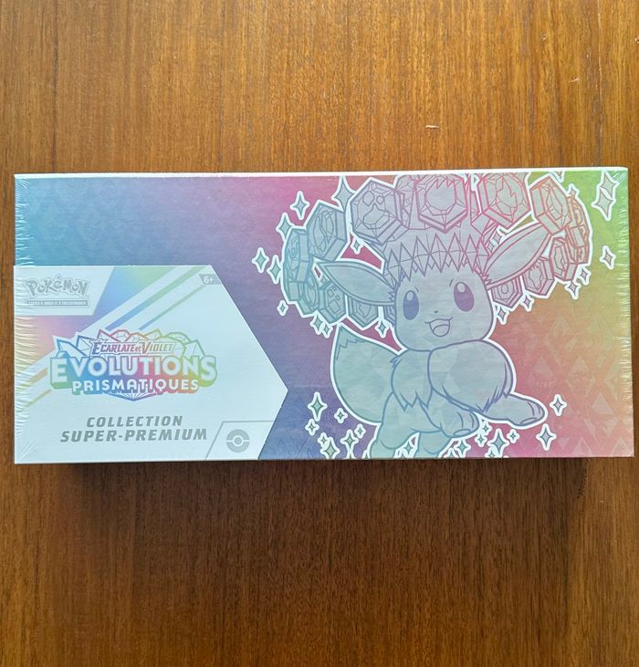 Coffret Colletion super premium UPC ev8.5 évolutions prismatiques Pokémon