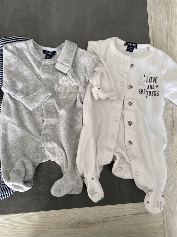 Lot 3 pyjamas taille 0 - photo numéro 3