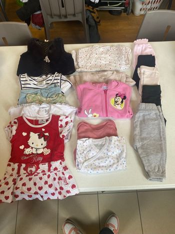 Lot de vêtement bébé fille