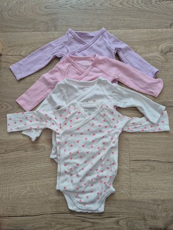 Lot 4 bodies manches longues 6 mois