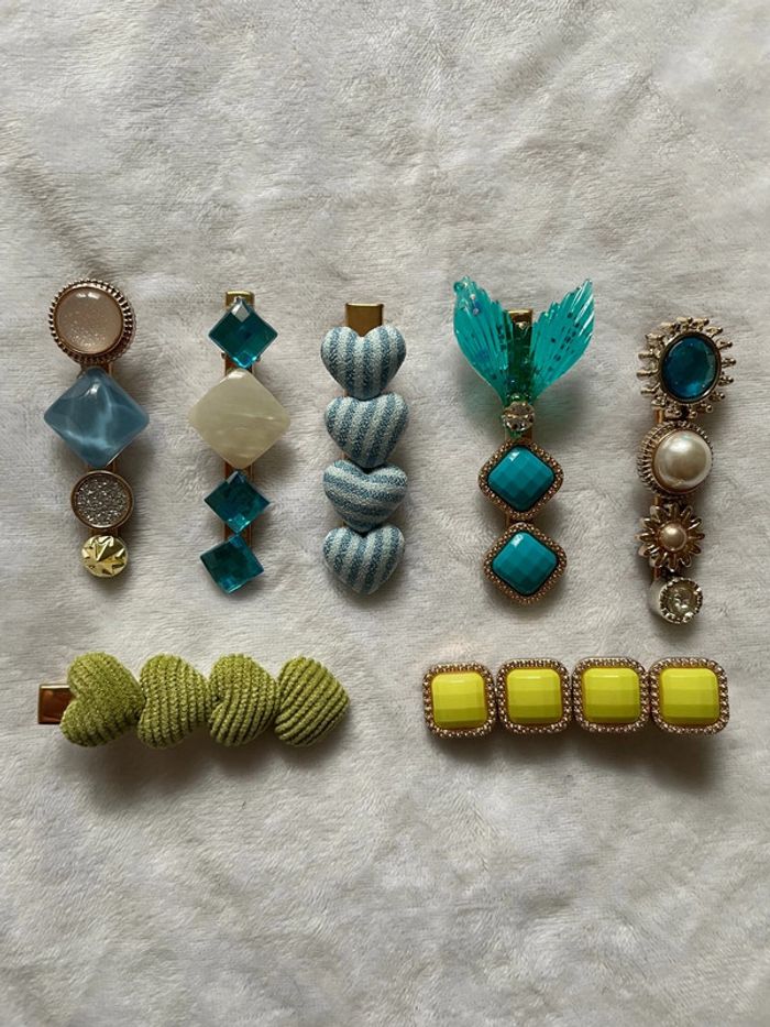 Lot de 7 barrettes bleues et vertes neuves