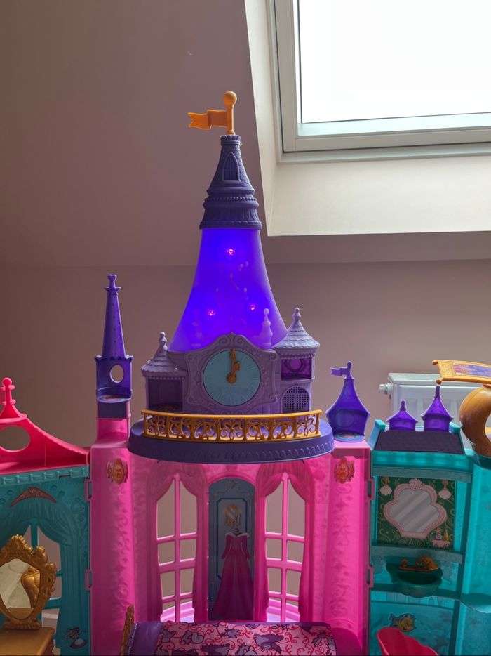 Château Princesses Disney sonore et Lumineux - photo numéro 6