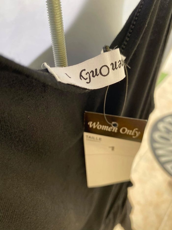 Robe noire débardeur 👗 - photo numéro 3