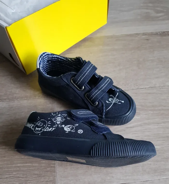 Baskets à scratchs taille 27 neuves eram - photo numéro 4