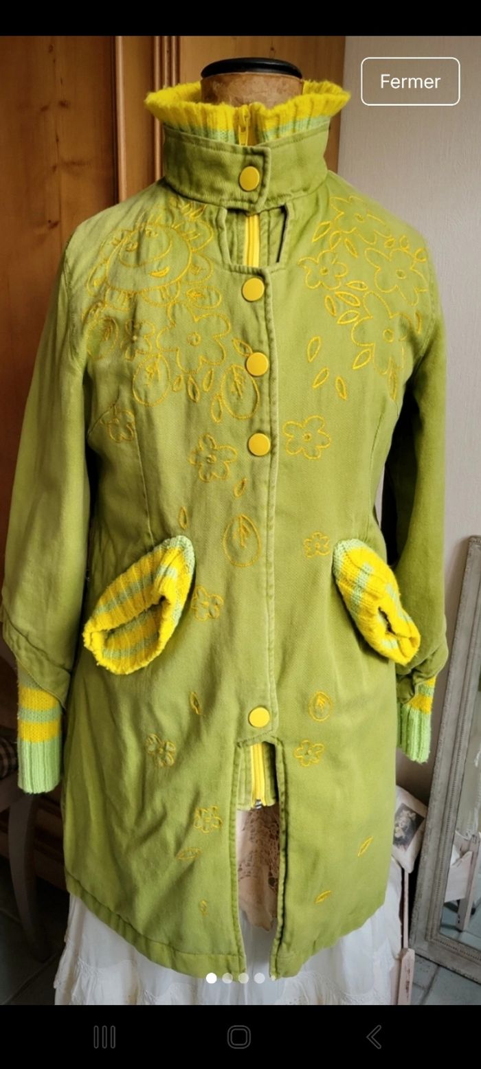 Manteau très original vert/jaune