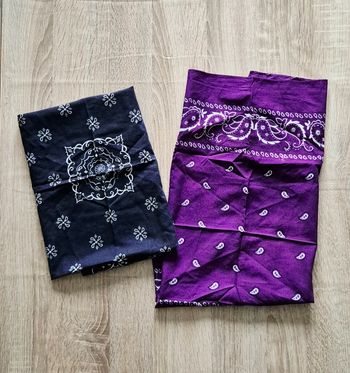Lot de 2 bandanas – Violet et Bleu marine – Motif Paisley