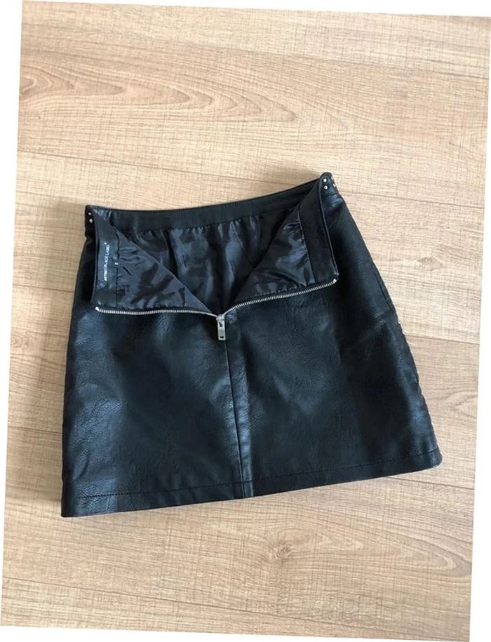 Jupe noire cloutée en simili cuir Astrid Black Label taille S jamais portée - photo numéro 13